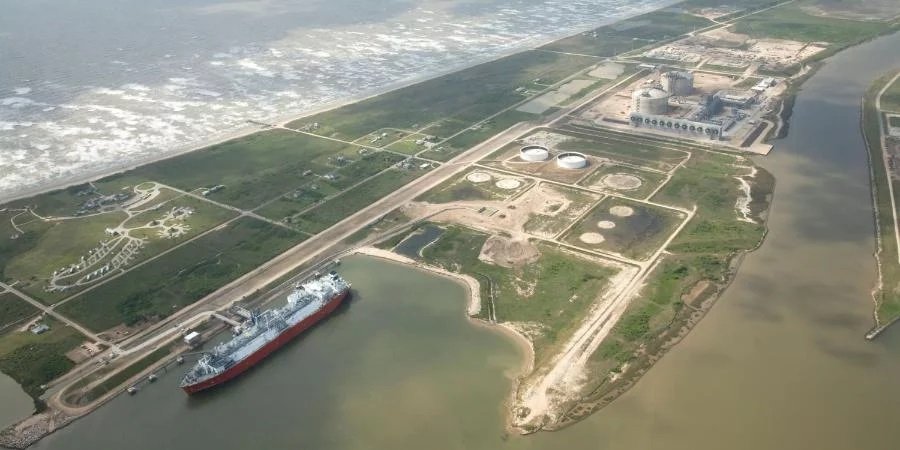  Объем поставок газа на завод Freeport LNG вырос в 15 раз