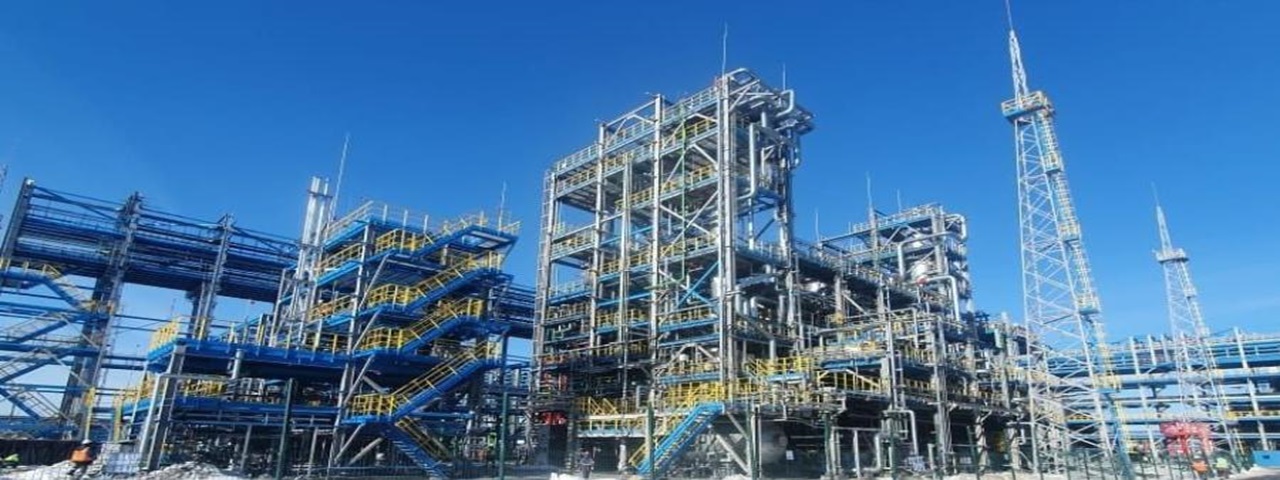 Росстат: добыча газа в мае 2026 года выросла на 1%, производство нефтепродуктов рухнуло на 13,5%