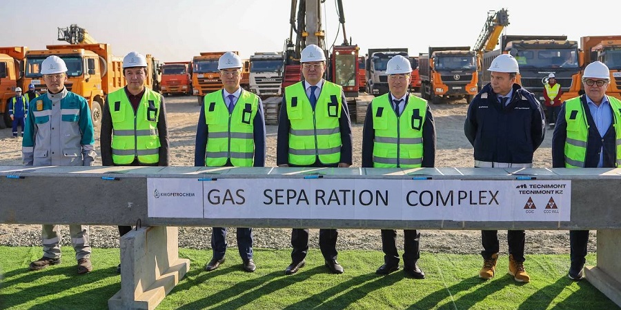 На площадке Тенгизского месторождения в Казахстане забили первые сваи Газосепарационного комплекса