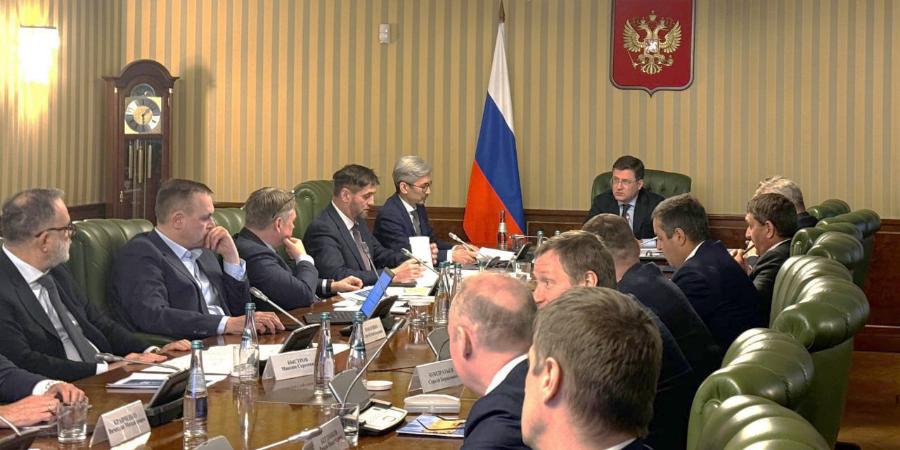 ТЭЦ, ЛЭП, ВИЭ со СНЭ. А. Новак провел совещание по развитию энергосистемы Дальнего Востока