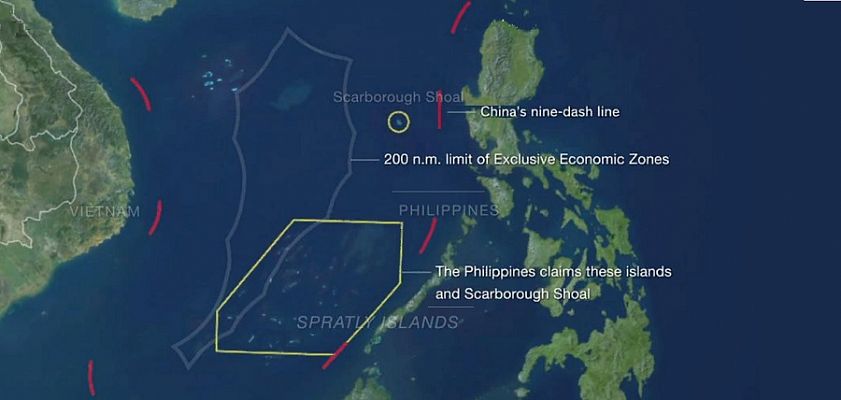 Военный танкер ВМС НОАК пополнил запасы кораблей Китая во время учений у спорного рифа Скарборо
