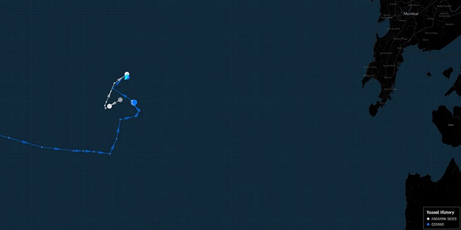 Танкер Andaman Skies, который в марте не пустили в порт Индии, перегружает российскую нефть на другое судно