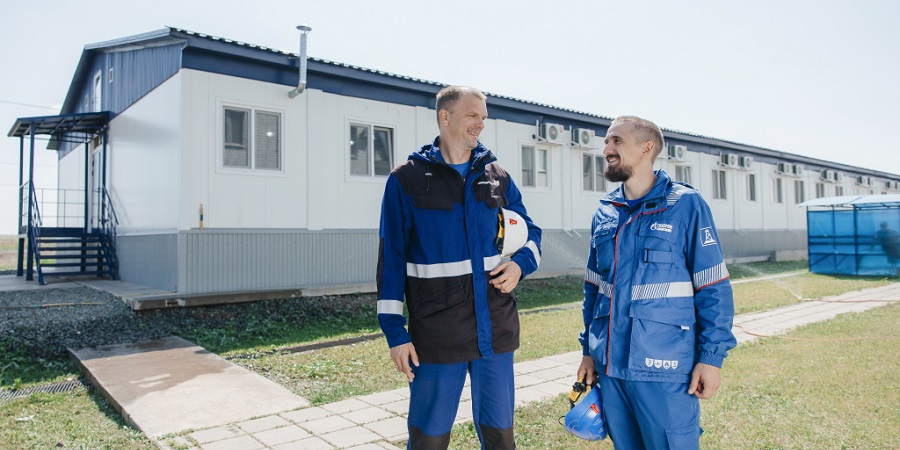 На Царичанском месторождении «Газпром нефти» открыт современный жилой комплекс для вахтовиков