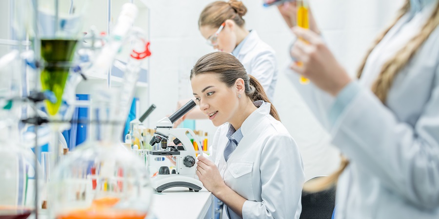 Российские ученые увеличили стабильность магнитов для электродвигателей в 3,7 раза