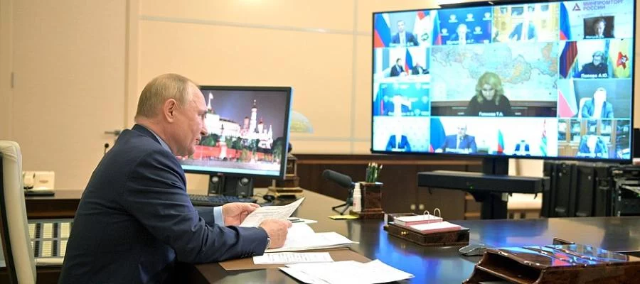 Президент РФ В. Путин поручил правительству доложить о мерах против влияния ситуации на энергорынках ЕС на Россию