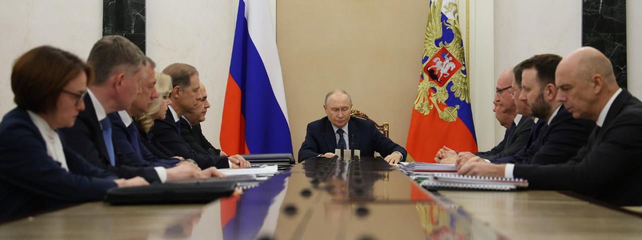 Сверхконсервативно, но надежно. В. Путин назвал заложенную в бюджет на 2027 г. цену нефти