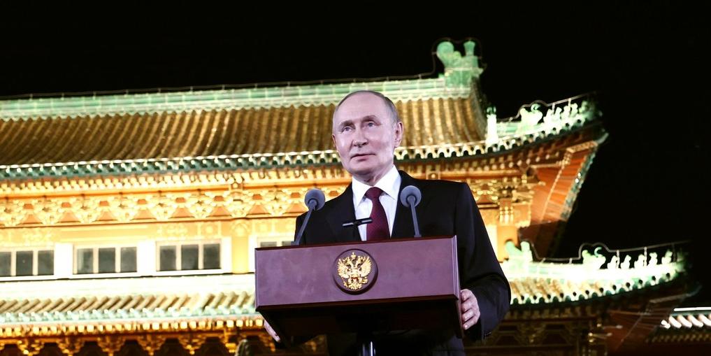 Это не благотворительность! В. Путин разъяснил особенности формульного ценообразования при поставках газа в Китай по МГП Сила Сибири-2