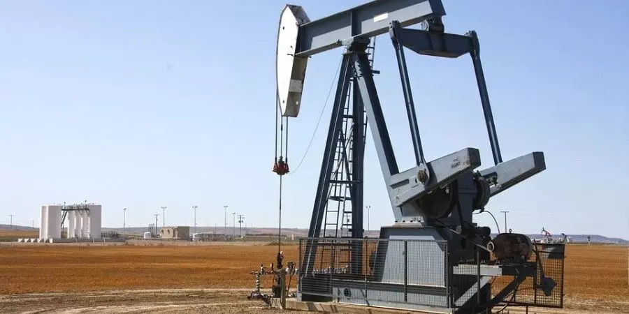 Цена на нефть сорта Urals в Европе опустилась ниже 80 долл. США/барр.