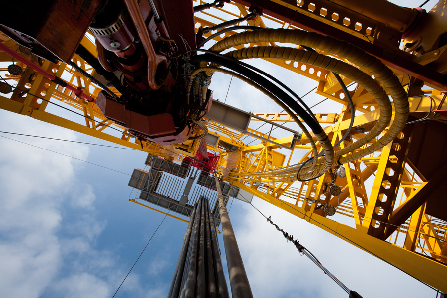 Обоснование модели притока к горизонтальным скважинам в трещиноватом карбонатном коллекторе по результатам геофизических и гидродинамических исследований