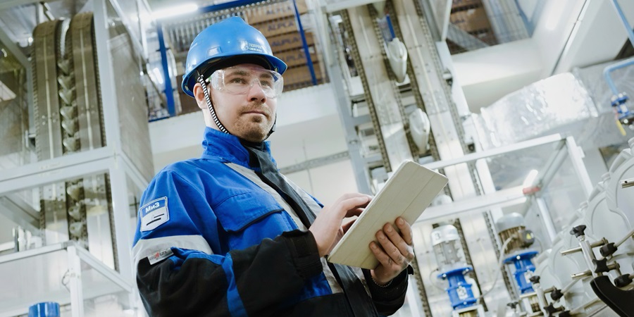 Газпром нефть выпустила первую партию отечественных сульфонатных присадок для моторных масел