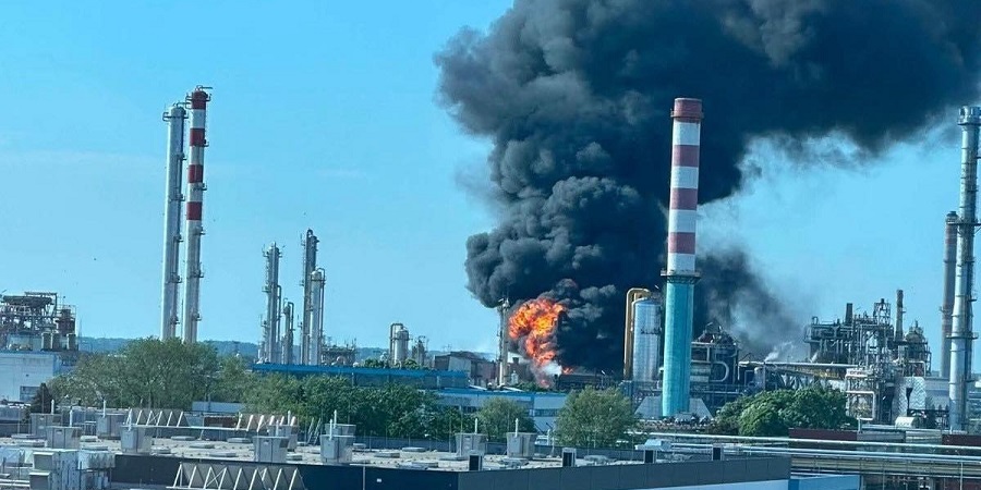 На НХК венгерской MOL произошел взрыв