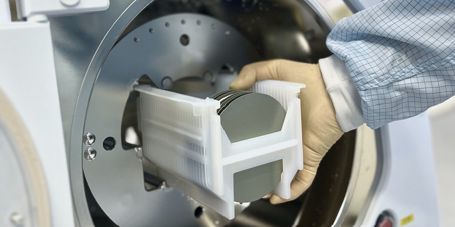 Ростех в 2025 г. поставил более 30 тыс. германиевых пластин для спутниковых солнечных батарей