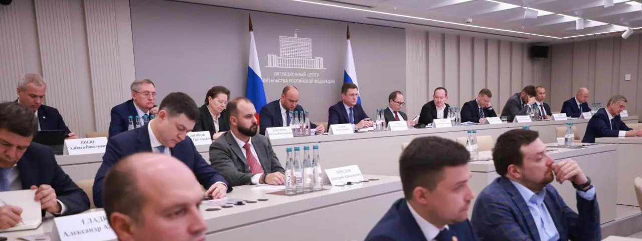 А. Новак поручил усилить работу по насыщению внутреннего рынка нефтепродуктами