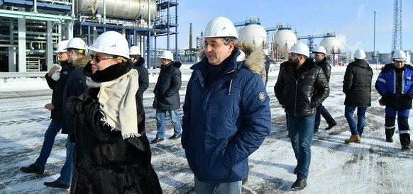 Сайт омского нпз. ОНПЗ Омский нефтеперерабатывающий завод. Омский НПЗ Пшеницин. ОНПЗ Омск заводоуправление.