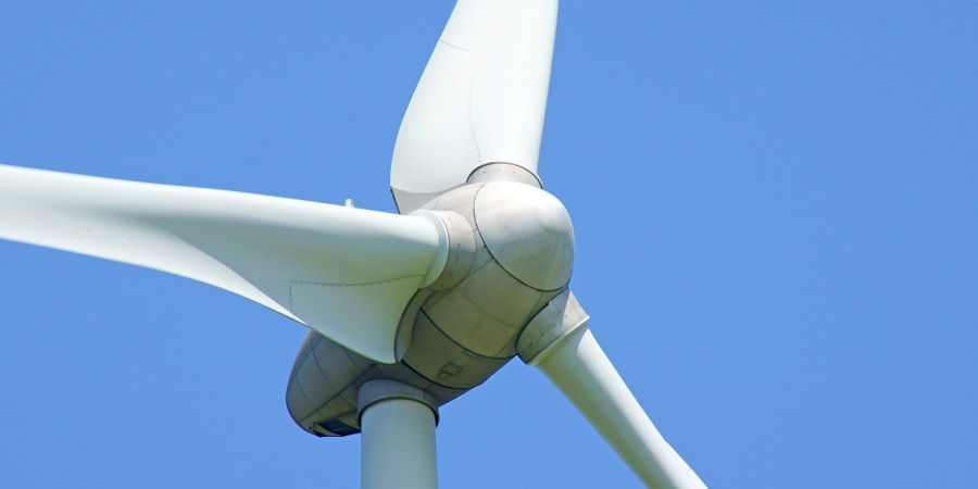 В Дагестане введен в эксплуатацию первый этап крупнейшей в России Новолакской ВЭС