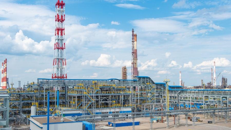 Газпром может продать Газпром нефтехим Салават Росхиму. Или не продать...