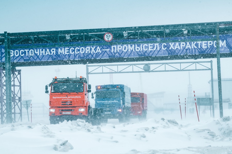 Беспилотные КАМАЗы.jpg