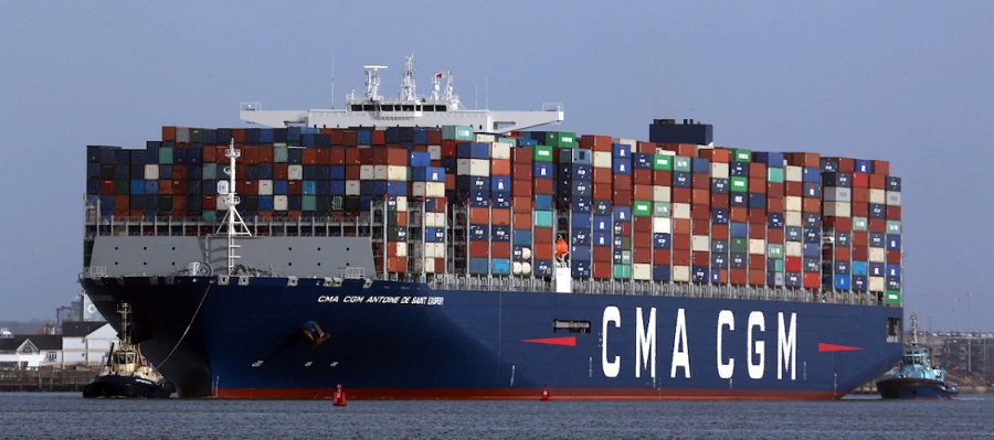 Контейнеровоз французской CMA CGM