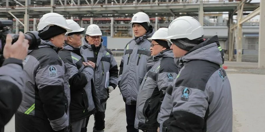 На Атырауском НПЗ остановлена работа каталитического крекинга из-за повышения температурного профиля в регенераторах. Уволен заместитель генерального директора предприятия. 