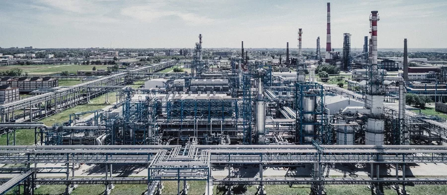 Нефтеперерабатывающий завод (НПЗ)