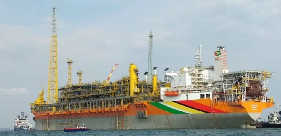 Плавучая установка FPSO Liza Destiny Плавучая установка FPSO Liza Destiny